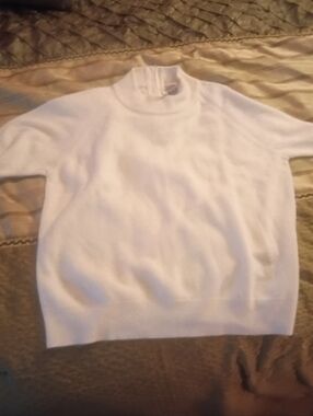Womens Vintage White Short-Sleeve Sweater - Classic Mock Neck